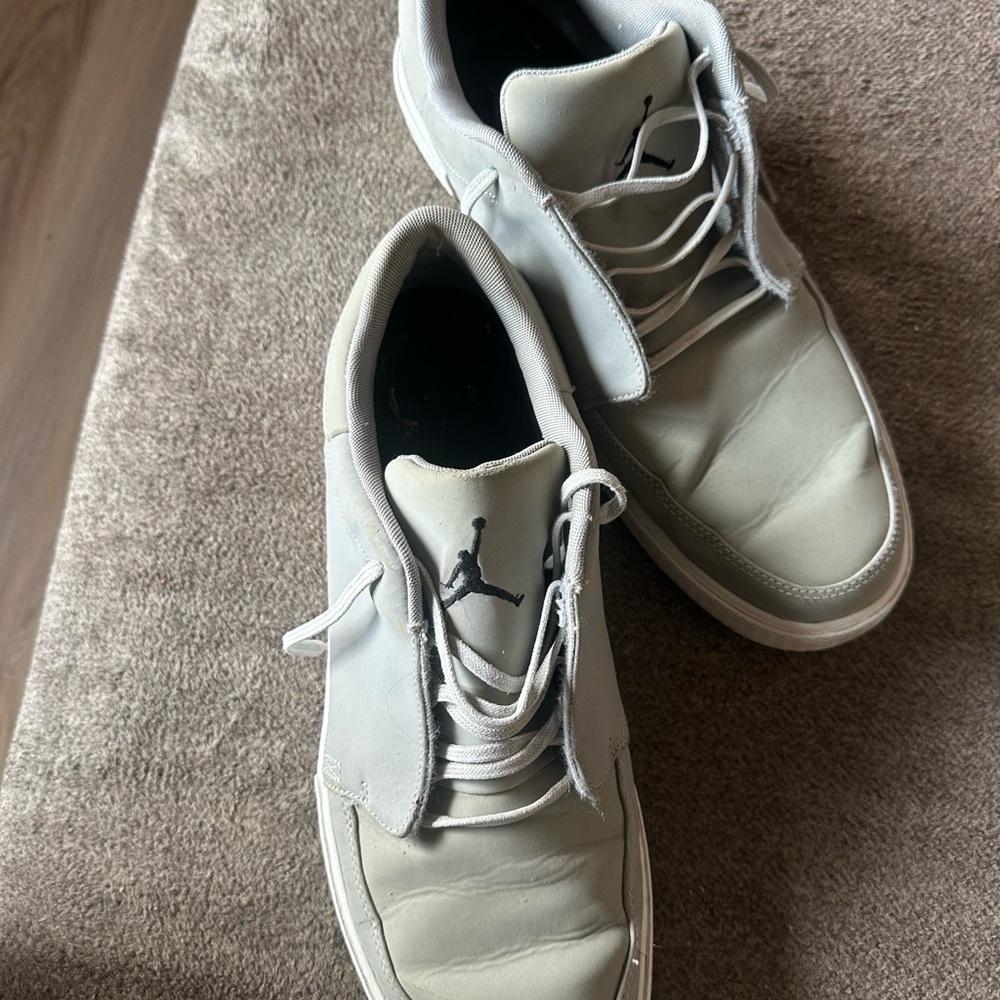Jordan Men's Light Gray Sneakers